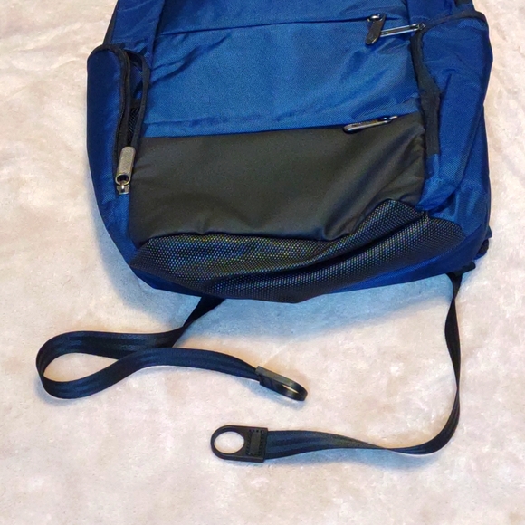 🙀ORIGINAL PENGUIN by MUNSINGWEAR Trio Collection Backpack in Blue/Black - Picture 14 of 16